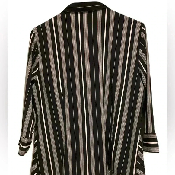 Apt. 9 Women’s Button-down collared shirt top black white stripe blouse Sz. L - Picture 2 of 5